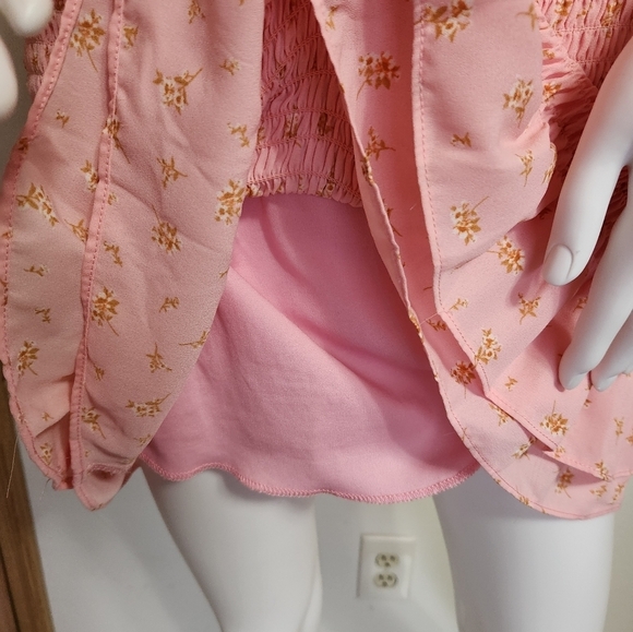 Row A spaghetti strap printed ruffle smocked mini dress size small - Picture 13 of 15